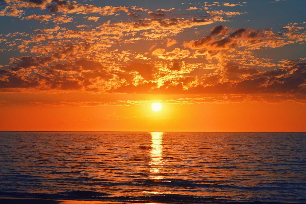 punta del este silhouette photo of body of water uruguay